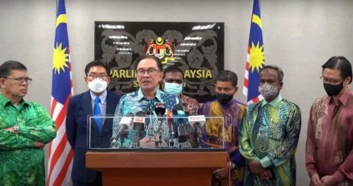 安華促暫停第6艘瀕海戰艦建造項目