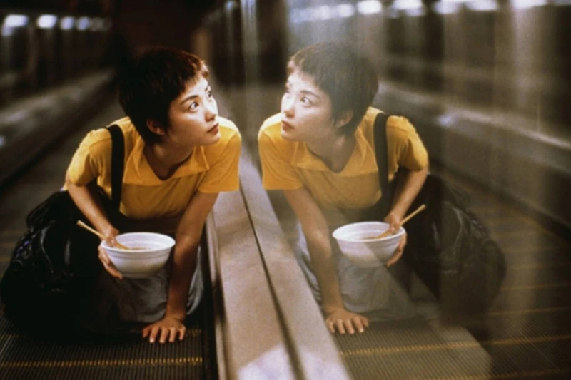 隔18年再與王家衛合作　52歲王菲近況曝光掀熱議