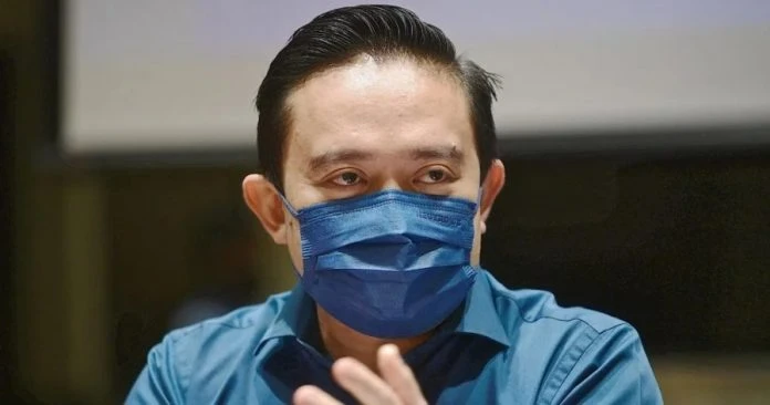 旺賽夫嘲諷全民黨　向國陣「下跪」