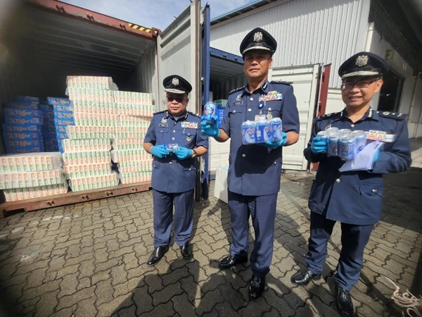 3走私啤酒貨櫃被截獲 9千箱總值逾156萬