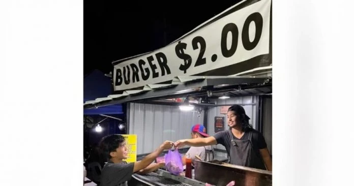 年輕老闆漢堡只賣2令吉　大受歡迎堅持不起價