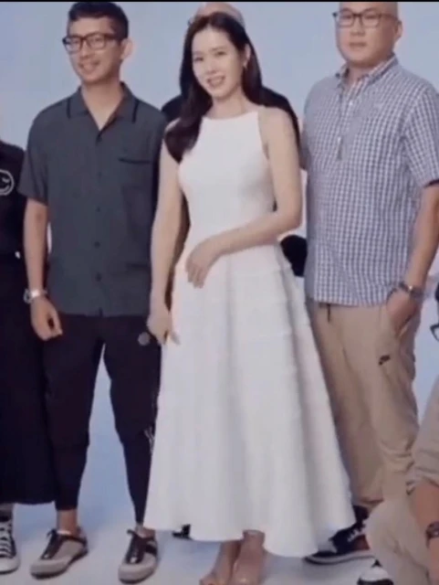 拍廣告首見「孕肚隆起」　孫藝珍1舉動被贊：超有愛！