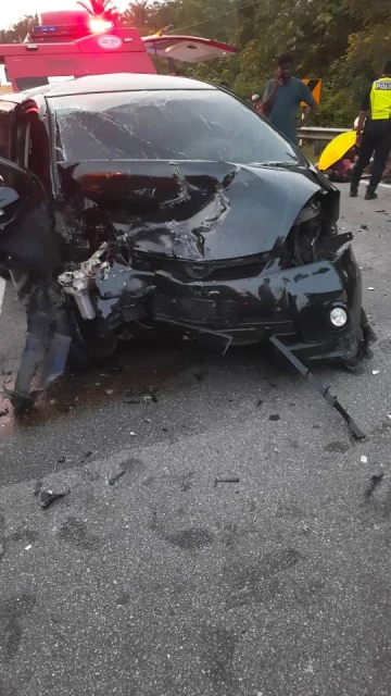 3車相撞6人傷　后座老婦未系安全帶身亡