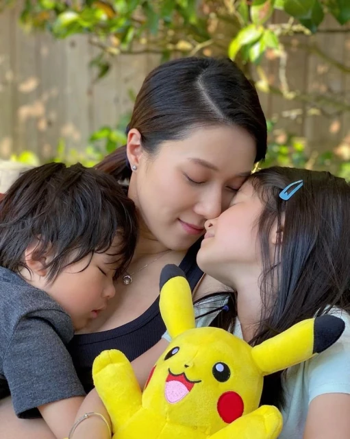 年紀小小已有女神風範　鍾嘉欣女兒最新樣貌曝光