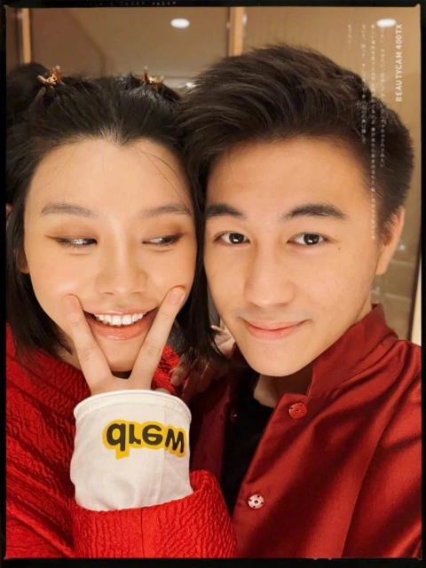 何猷君與奚夢瑤街頭放閃　夫妻身高差再掀熱議