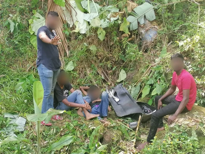 轎車墜100尺深峽谷　5男受傷送院治療