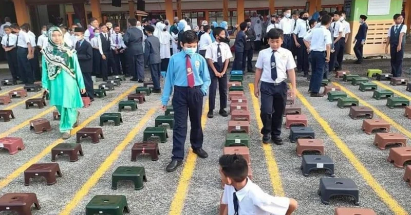 國小學生周會有凳子坐　網嘆現在學生真幸福