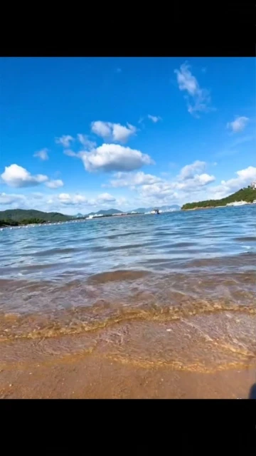 陳自瑤曬沙灘美景　一張倒影照惹網民爭議