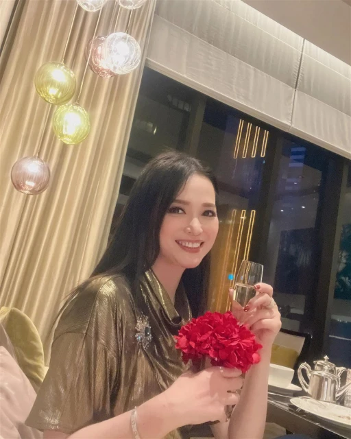 甩肉18公斤「瘦成一道閃電」　51歲樊亦敏美出新高度