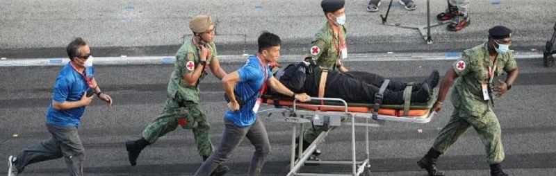 新國國慶慶典跳傘員硬著陸　抬離現場目前情況穩定