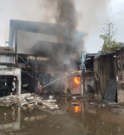 實必丹森林工業局 工廠遭大火燒燬