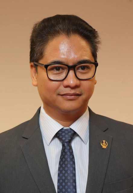 申請撤銷控狀被拒　議員涉吸毒案明年開審