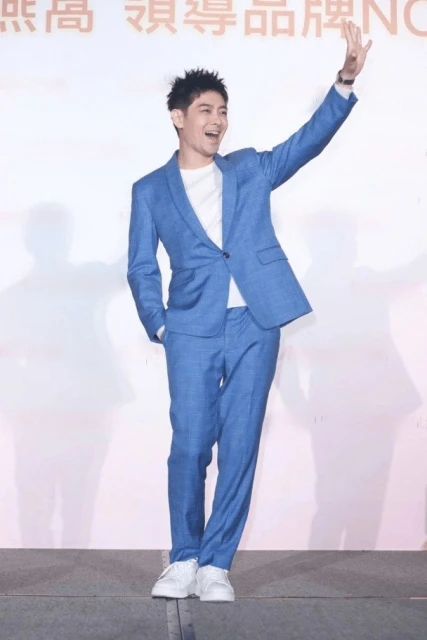 車禍手術後精神好　林志穎連續兩天「現蹤」粉絲超激動！