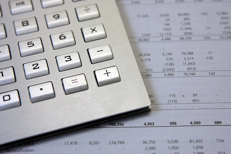 欠債人為生活為私慾借錢　本地追債公司生意「越做越旺」