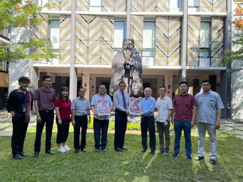 亞庇建國中學及沙巴崇正中學 參加沙巴華夏姓氏聯合會《2022全民同慶中秋》