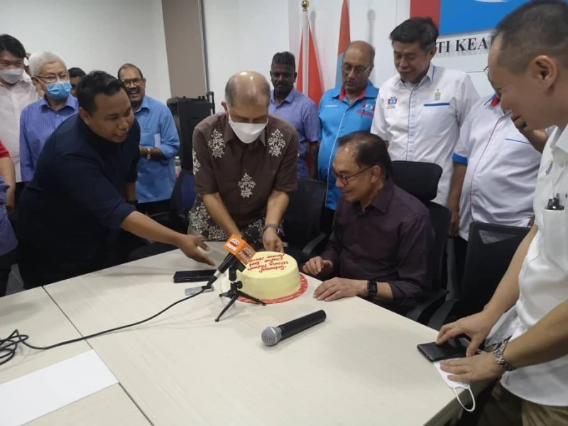 努魯依莎受委檳吉玻藍眼州主席