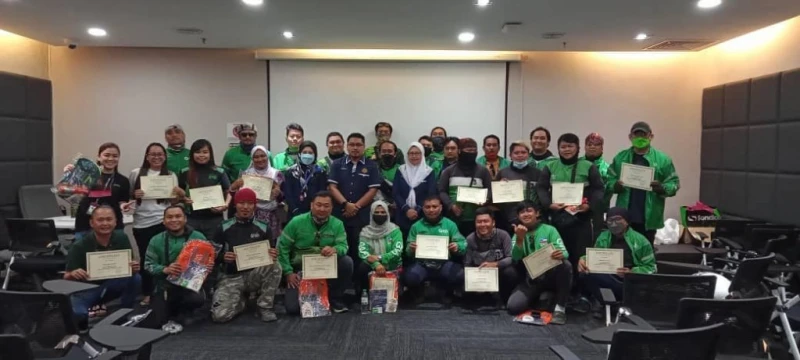 陸交局道安講座 提升送餐員安全意識