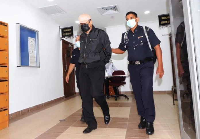 華商涉欺騙菸草公司董事被控　以23萬保釋金出外侯審