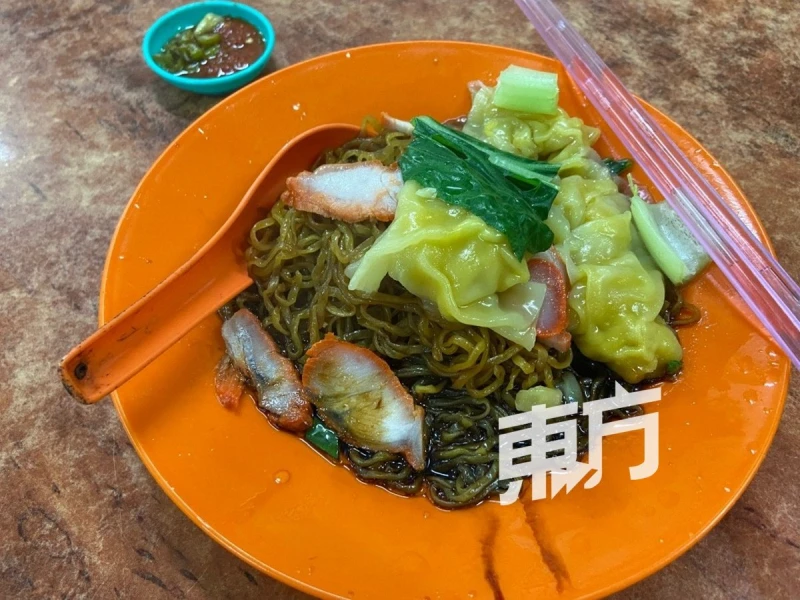 【便宜美食哪裡找】檳城「Mary姐」3令吉雲吞麵 　還有4粒大雲吞