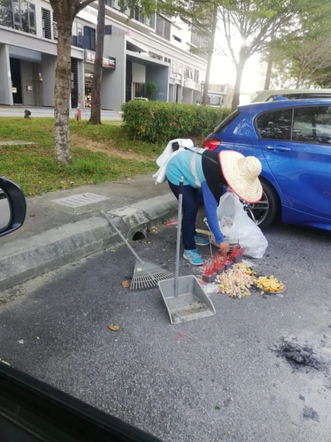 祭拜「好兄弟」沒善後  引來火患怨聲載道