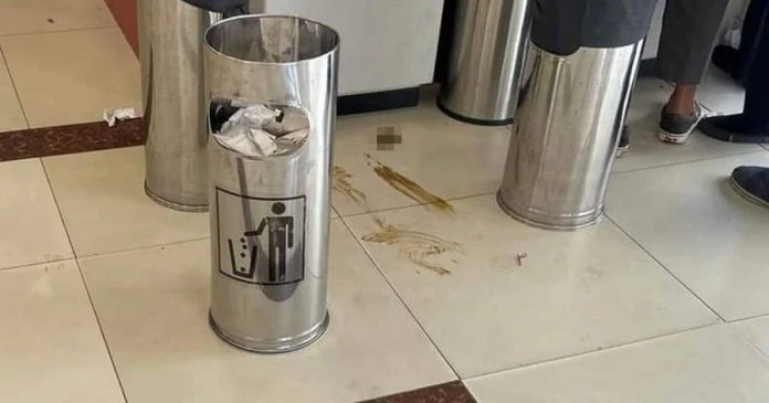 提款提到拉屎？ATM地面驚見糞便物狀