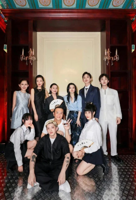 62歲惠英紅北京走秀　超強氣場碾壓群芳