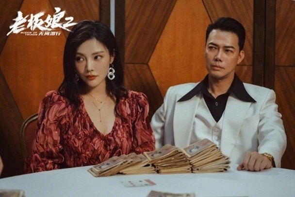 55歲謝天華激吻「中國第一美胸」　打破年齡界限獲封完美CP