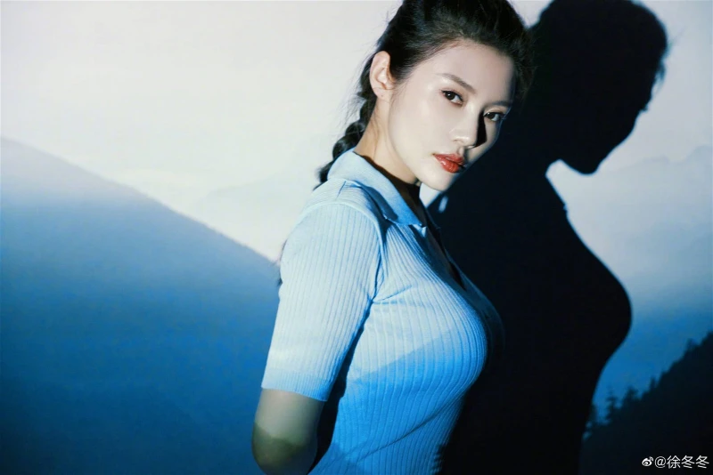 55歲謝天華激吻「中國第一美胸」　打破年齡界限獲封完美CP