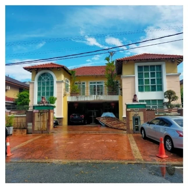 疑感情瓜葛引糾紛　20歲女子恫言燒店還開車撞前男友家