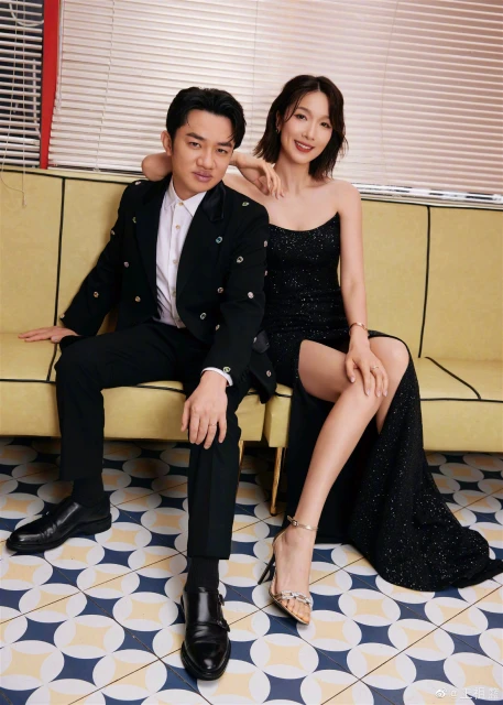 與愛妻李亞男走紅毯　王祖藍提裙擺被調侃「像花童」