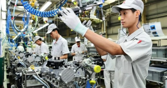 中國工廠海外訂單出現萎縮   敲響全球經濟衰退警鐘