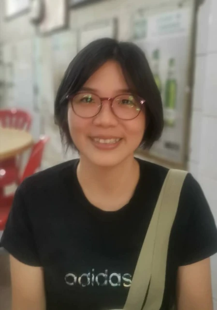 偶傳東西大道大象攔路　老司機：路過時管好嘴巴