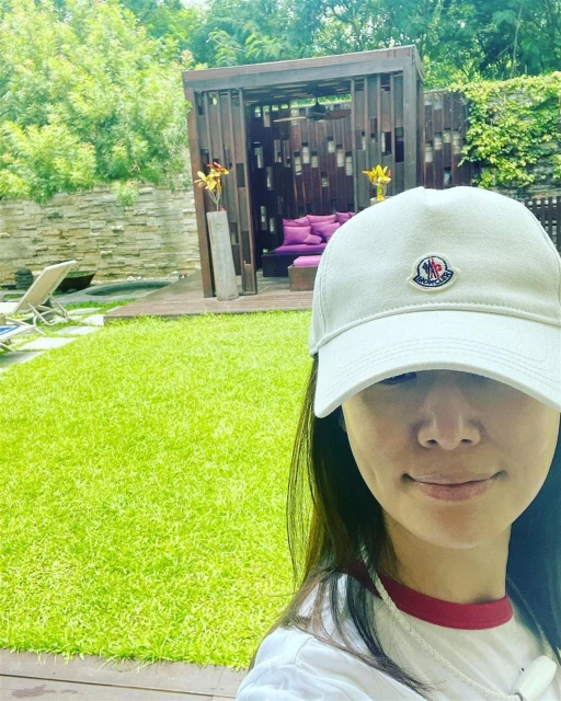 林心如緊貼霍建華放閃　罕曬比堅尼辣照網驚嘆：完全不像46歲！