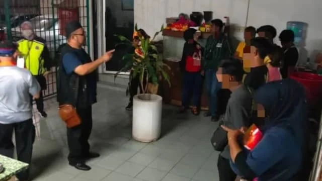 馬國官員酒店抓人偷情 六旬情侶求饒：不想讓孫子知道