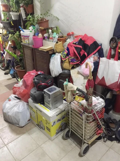 【獅城組屋失火】弟常撿電器維修送人　姐風雨不改擺攤賣報