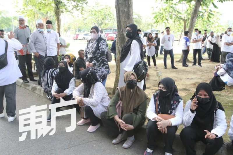 百名支持者司法宮外　高喊「Bossku」挺納吉