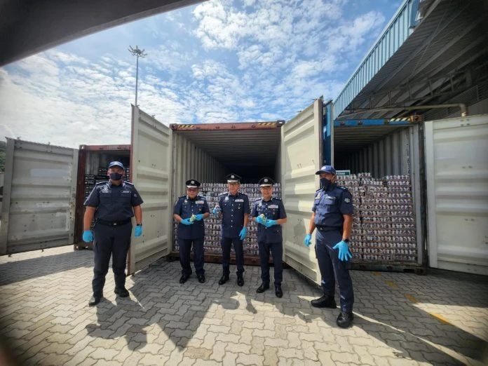 謊報其他貨品被掃描器識破 扣押4貨櫃走私啤酒總值113萬