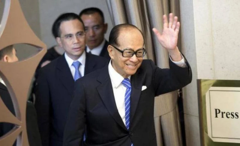 李嘉誠家族資產再重組　受益人排除梁洛施及3子