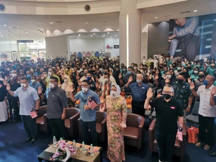 安華或移師打捫國席？阿末費沙無懼安華挑戰