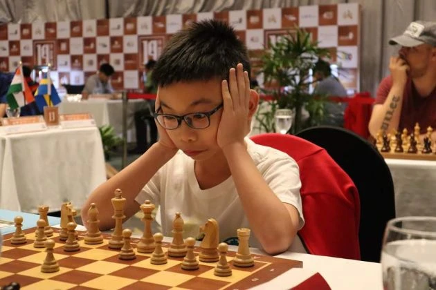 檳13歲西洋棋小將 打敗64歲特級大師選手