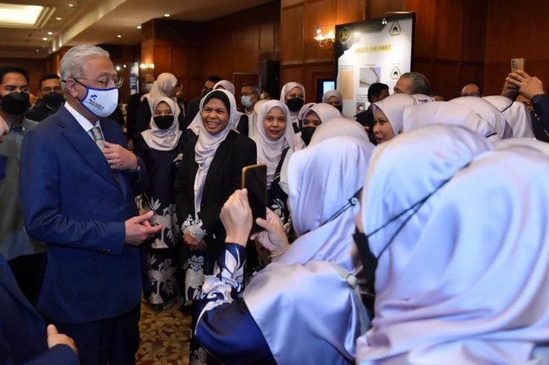 首相：政府認真看待工程師起薪低問題