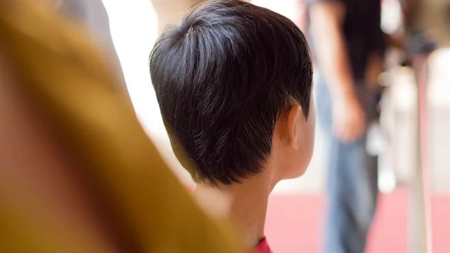 要男童「全身脫光光」上課   大馬狼師被揭醜聞