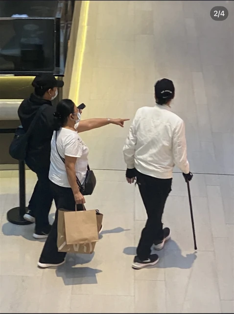 張柏芝陪伴父親獲贊孝順　謝賢拄拐用餐成強烈對比