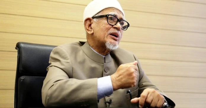 非穆斯林是貪污根源?馬來精英組織炮轟哈迪言論