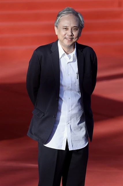 遭封殺1年　鄭爽31歲生日首現真身　娛樂圈僅1人祝福