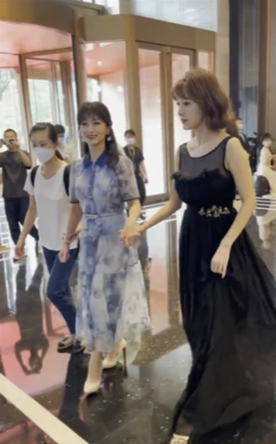 67歲趙雅芝街頭打籃球　真實狀態網看傻：不老的傳說