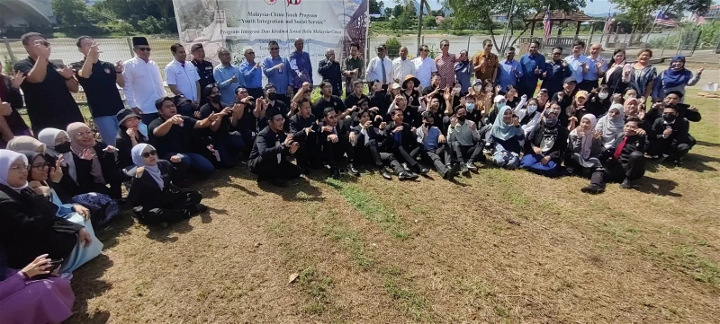 走入霹靂山村寄宿　中國留學生體驗大馬原生態生活