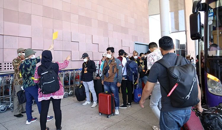 柬媒：642名印尼人分三包機到柬「淘金」 被當地警方攔截