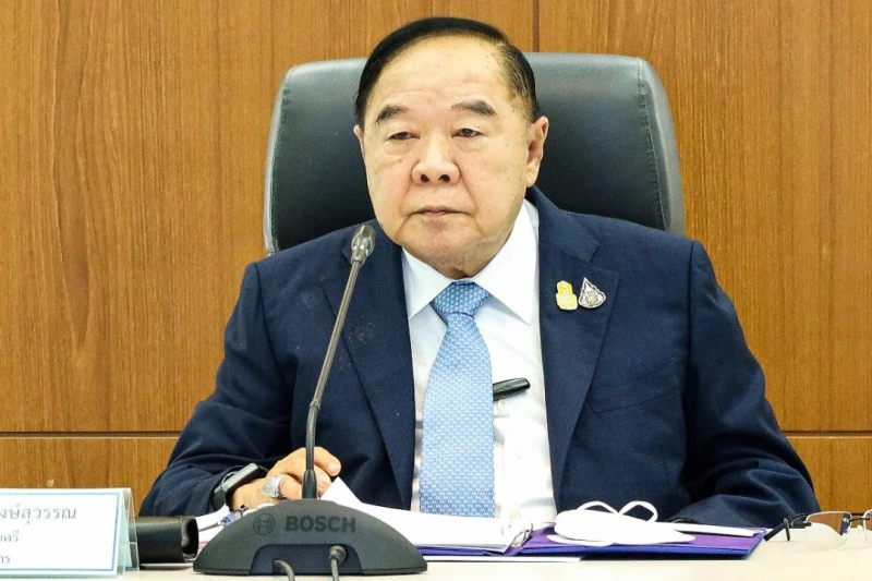 被停職巴育赴國防部開會　看守首相巴威展開工作