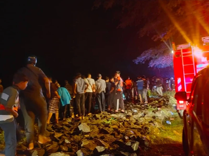 5好友雨夜外出　轎車失控墜海釀1死4傷